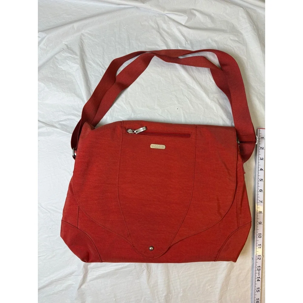 Baggallini Neighborhood‎ Deep Red Nylon Laptop Messenger Bag Adjustable Luggage